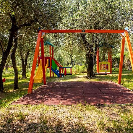 Camping Park Garda Limone sul Garda Ngoại thất bức ảnh