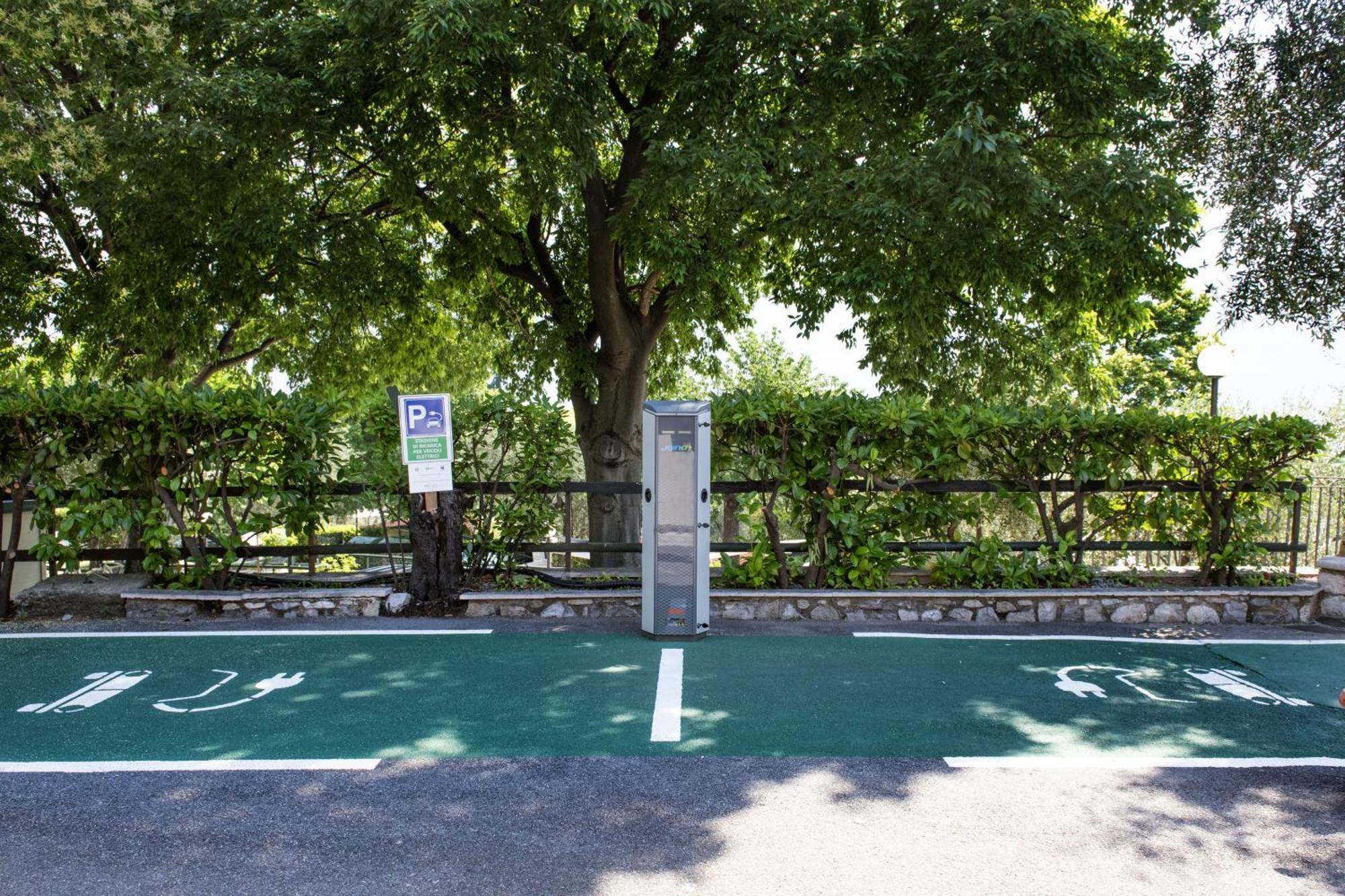 Camping Park Garda Limone sul Garda Ngoại thất bức ảnh