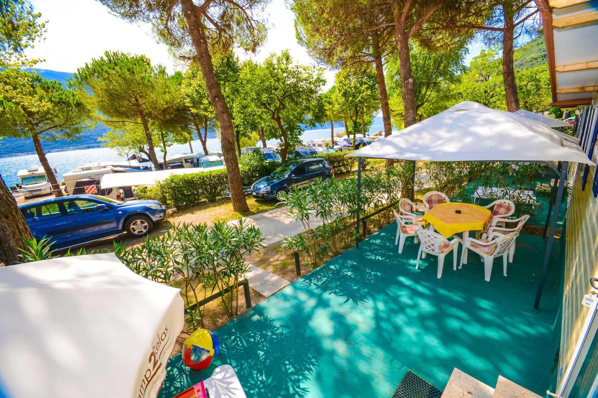 Camping Park Garda Limone sul Garda Ngoại thất bức ảnh